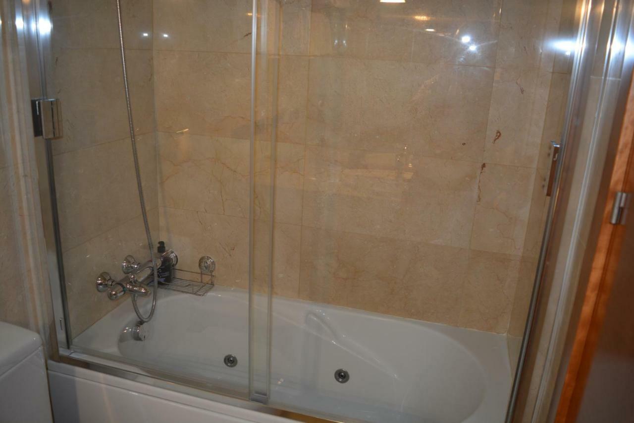 Apartamento Edificio Plaza Gran Via サラマンカ エクステリア 写真
